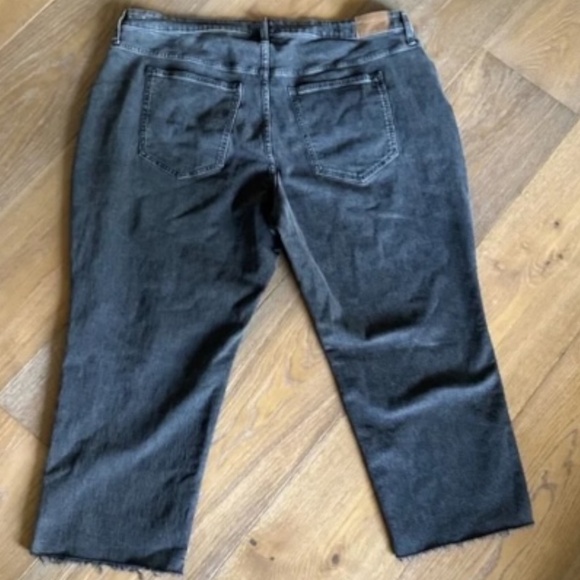 MADEWELL CURVY PLUS PERFECT VINTAGE STRAIGHT JEANS IN LUNAR WASH - Picture 5 of 13